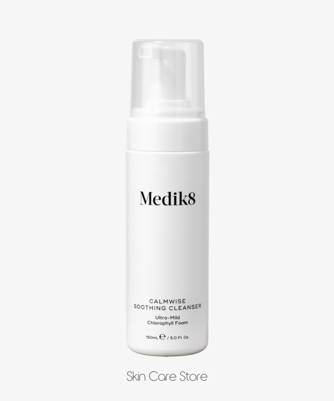 Medik8 Calmwise Soothing Cleanser